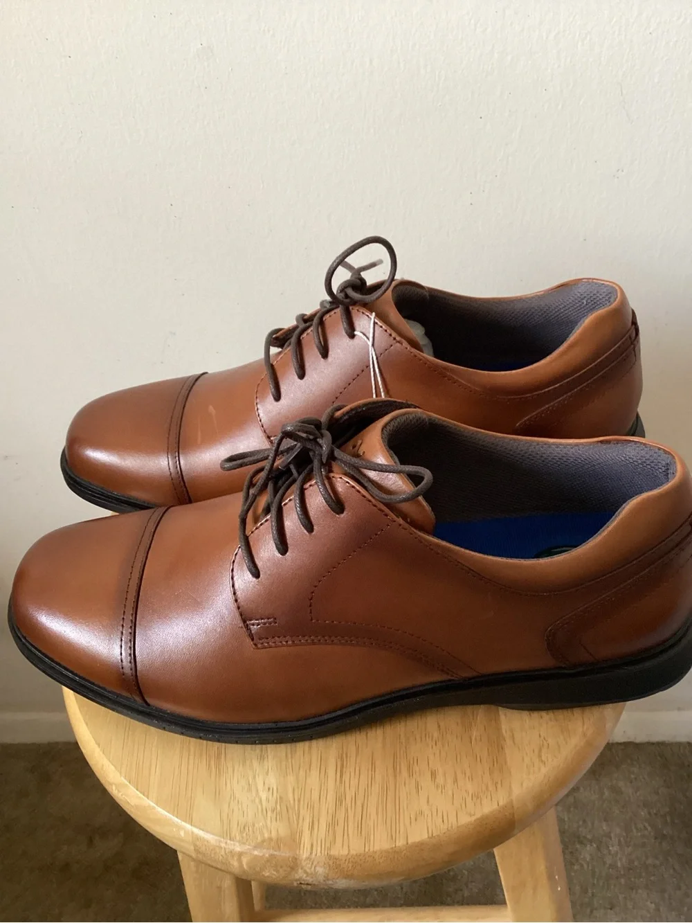 Nunn Bush Men's Tan Cap-Toe Lace-Up Oxfords